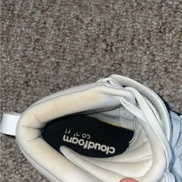 Adidas Classic White and Black Sneakers - Picture 4 of 6